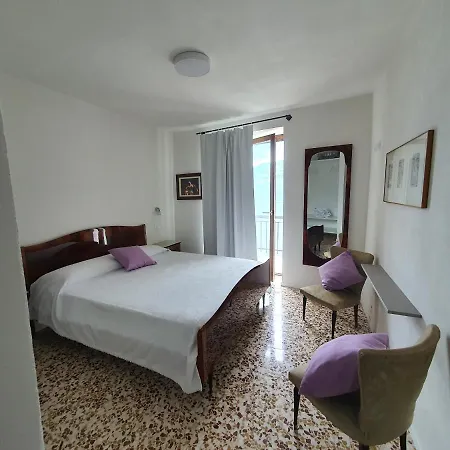 Apartment La Casa Della Luna Nel