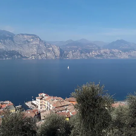 La Casa Della Luna Nel